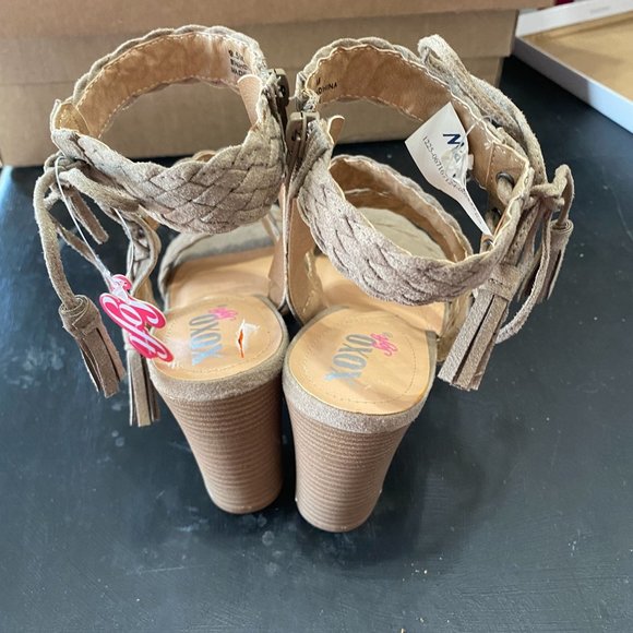 XOXO Bini Strappy Block Heel Shoe - Picture 4 of 5